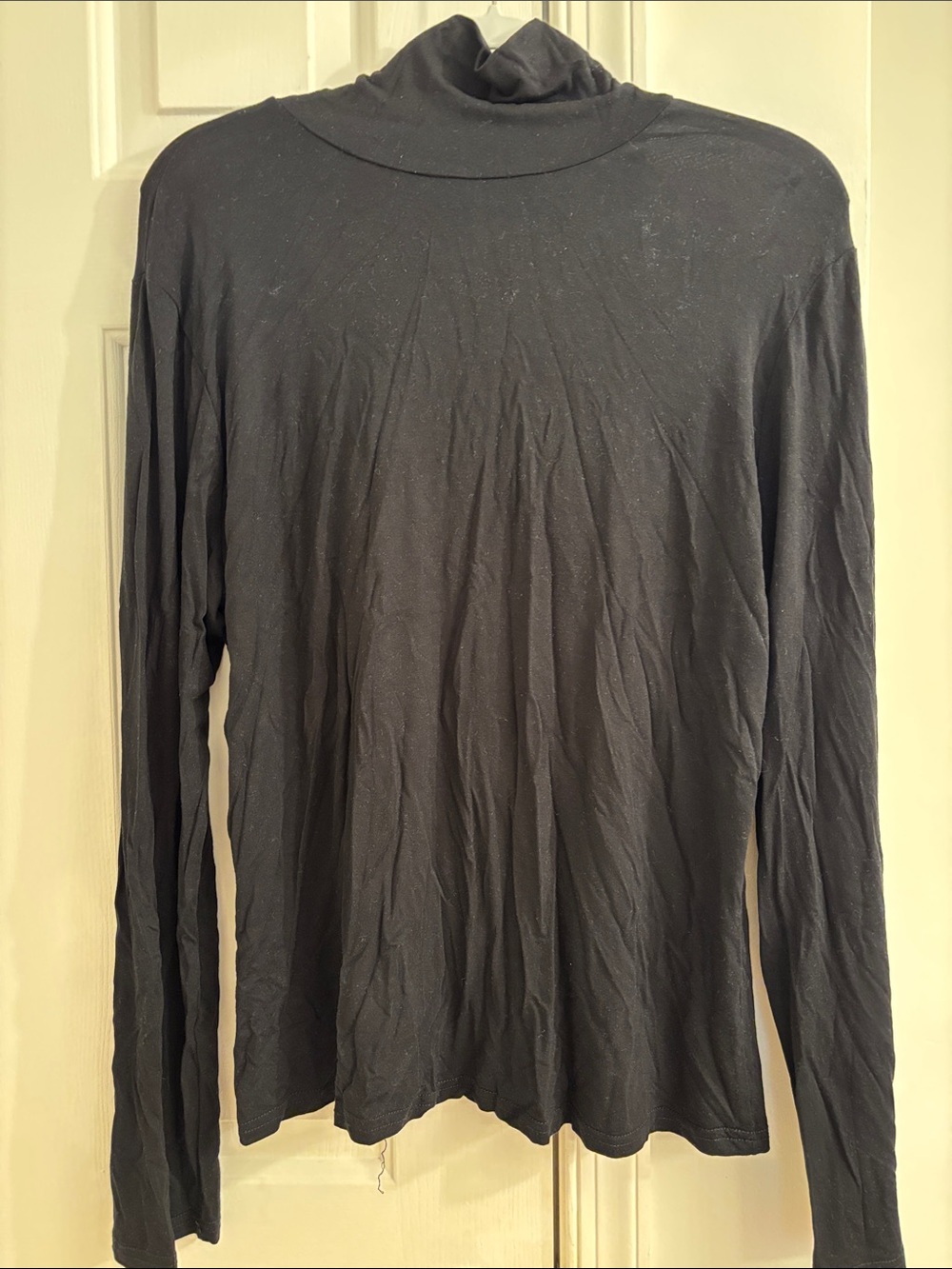 Women's Black Long-Sleeve Turtleneck Shirt
